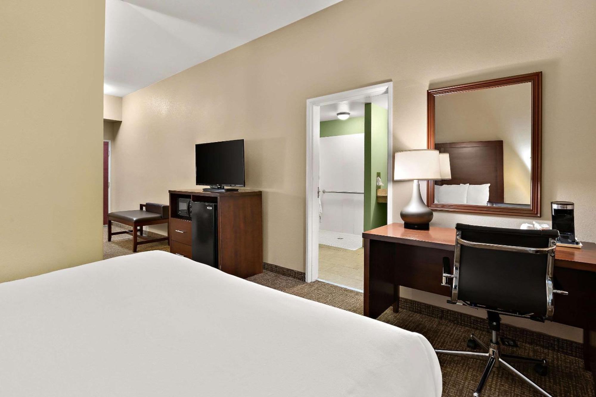 Comfort Inn New Orleans Airport South Saint Rose Exterior photo
